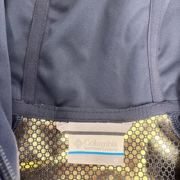 Women's Columbia Canyon Meadows Jacket, Womens Size M - in Black (New) - Picture 4 of 7